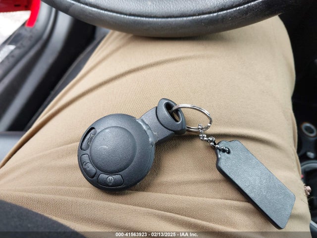 2012 MINI COOPER WMWSU3C58CT542601 Photo 10