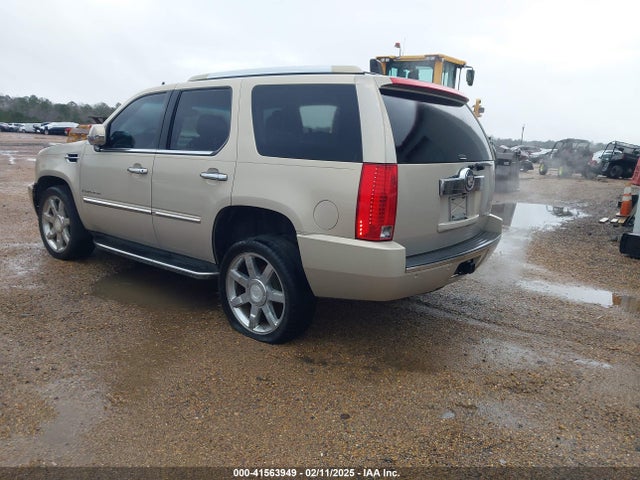 2008 CADILLAC ESCALADE 1GYEC63818R151366 Photo 2