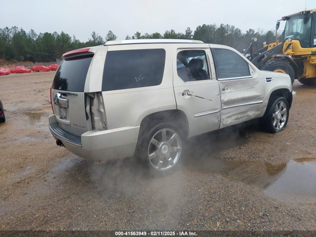 2008 CADILLAC ESCALADE 1GYEC63818R151366 Photo 3