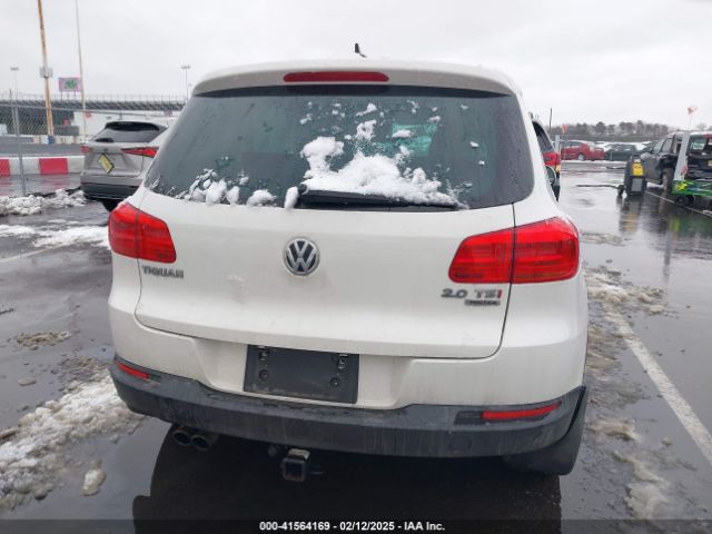WVGBV3AX4EW529023 Volkswagen TIGUAN SE