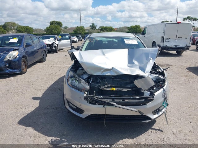 Ford FOCUS SE 2018 1FADP3FE3JL220529 Image 12