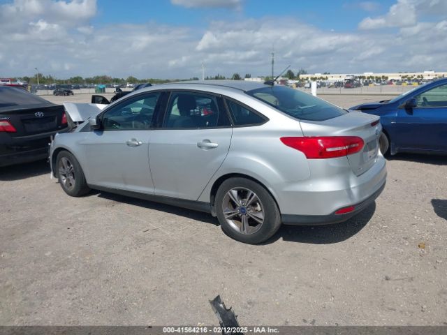 2018 FORD FOCUS 1FADP3FE3JL220529 Photo 2