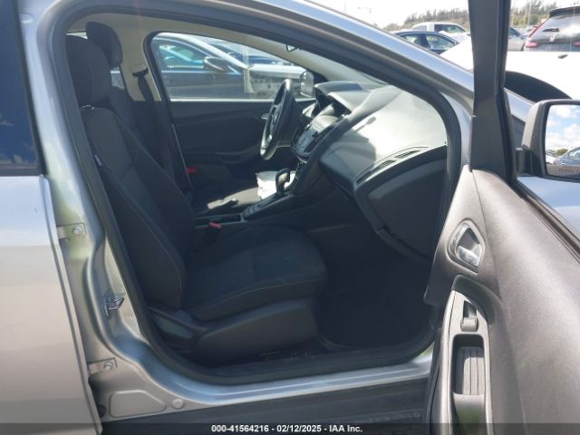 2018 FORD FOCUS 1FADP3FE3JL220529 Photo 4