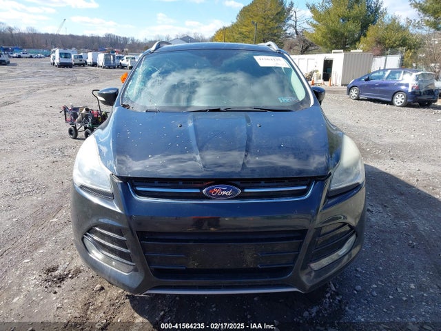 1FMCU9JXXFUB67531 Ford Escape Titanium