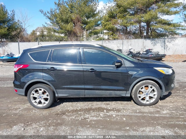 1FMCU9JXXFUB67531 Ford Escape Titanium