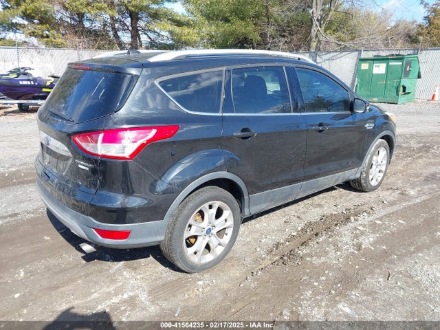 1FMCU9JXXFUB67531 Ford Escape Titanium