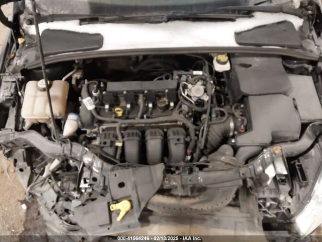 1FADP3K28JL315969 Ford FOCUS SE