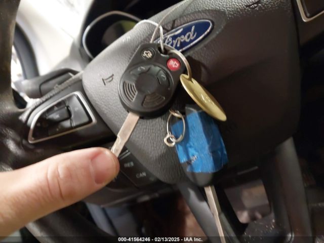 1FADP3K28JL315969 Ford FOCUS SE