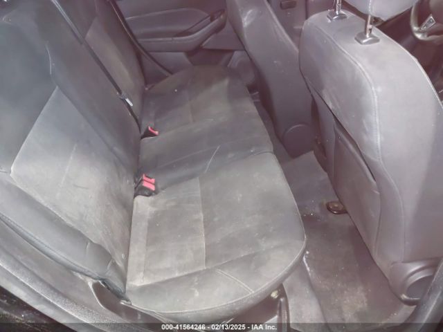 1FADP3K28JL315969 Ford FOCUS SE