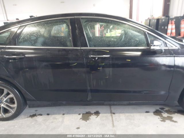 3FA6P0CD2KR260770 Ford FUSION SEL