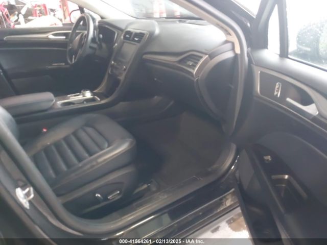 3FA6P0CD2KR260770 Ford FUSION SEL