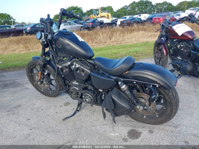2021 HARLEY-DAVIDSON XL883 1HD4LE21XMB419607 Photo 2