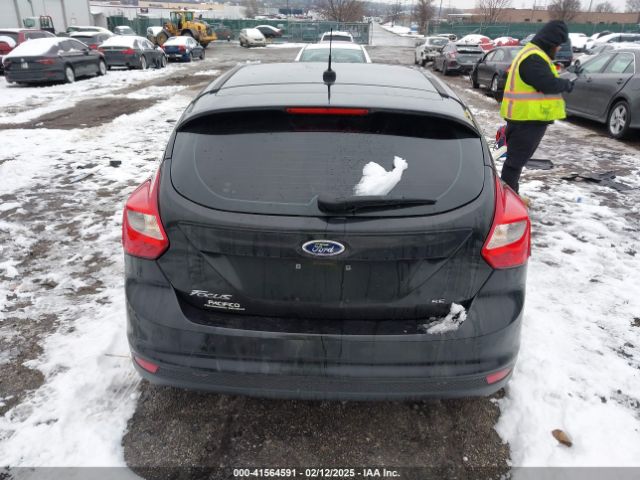 1FADP3K24EL243464 Ford FOCUS SE