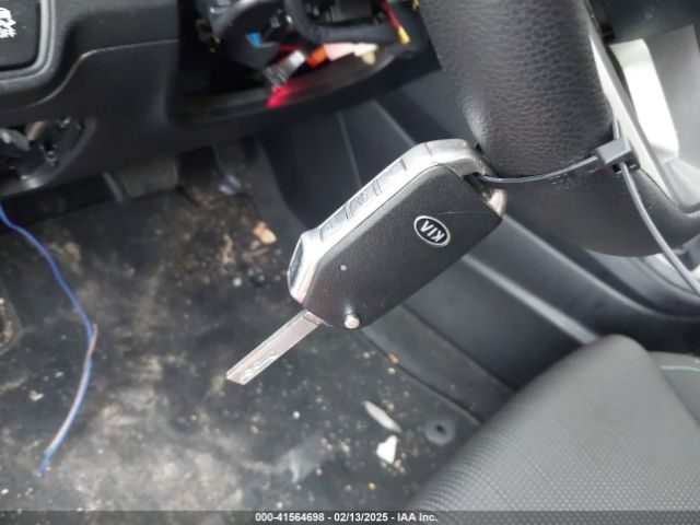 3KPF24AD4LE184223 KIA Forte Lxs
