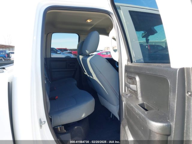 1C6RR6FT6KS699876 RAM 1500 Classic Tradesman  4x2 6'4 Box