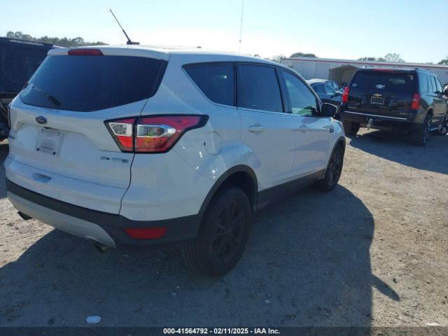 1FMCU9GD3HUD52181 Ford ESCAPE SE