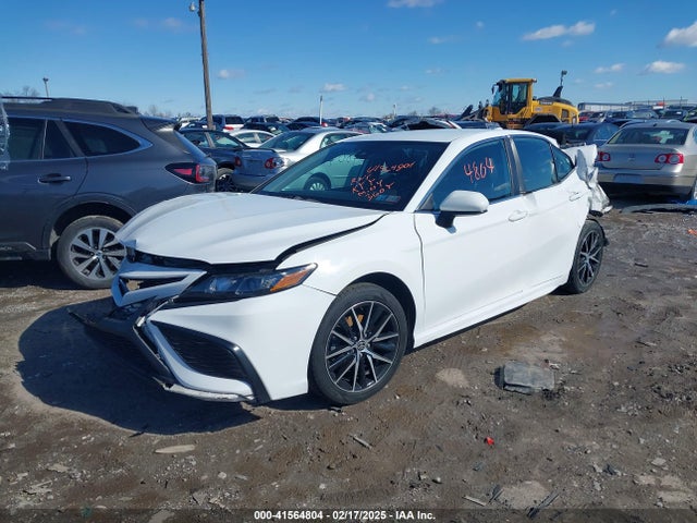 Toyota CAMRY SE 2021 4T1G11AK3MU413087 Image 2