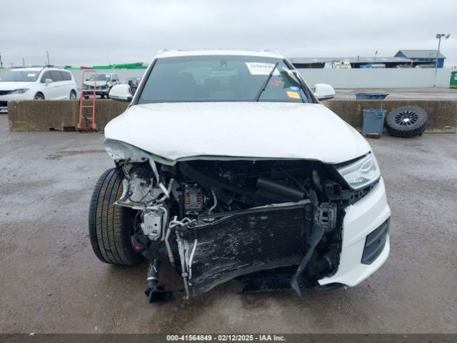 WA1JCCFS7HR002948 Audi Q3 2.0t Premium