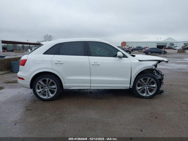 WA1JCCFS7HR002948 Audi Q3 2.0t Premium