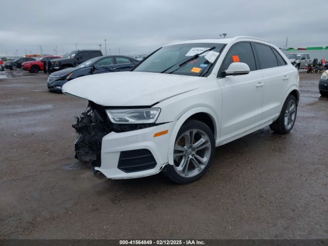 WA1JCCFS7HR002948 Audi Q3 2.0t Premium