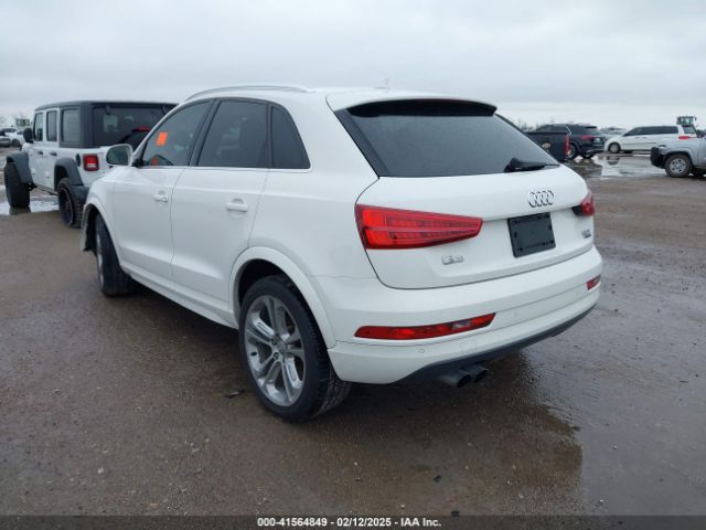 WA1JCCFS7HR002948 Audi Q3 2.0t Premium