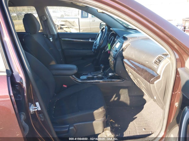 KIA SORENTO LX 2014 5XYKTCA62EG456300 Image 5