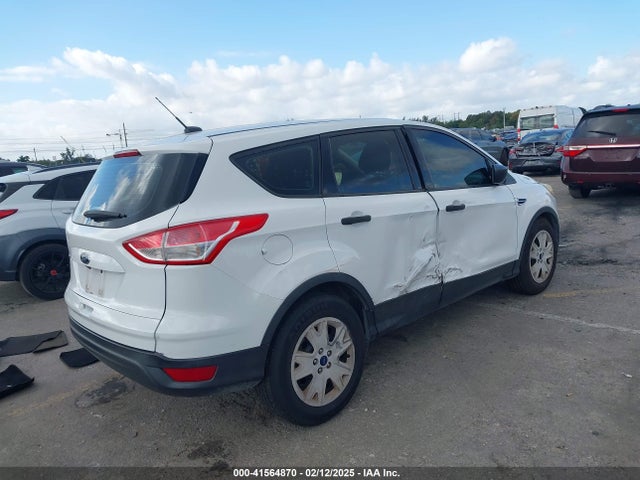 Ford ESCAPE S 2015 1FMCU0F72FUB64045 Image 4