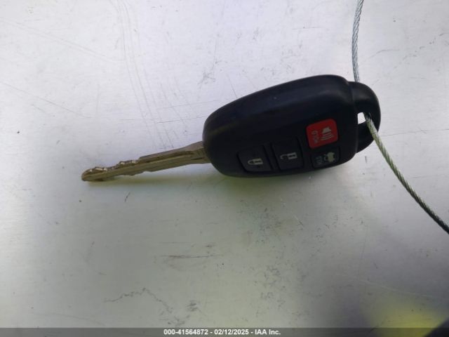 5YFBURHE8JP739738 Toyota COROLLA LE