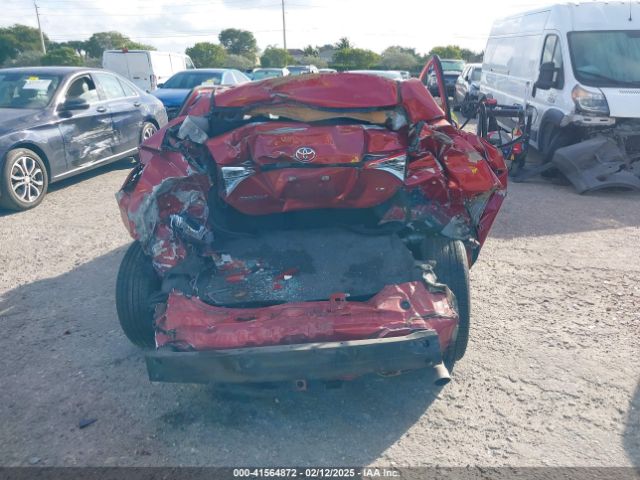 5YFBURHE8JP739738 Toyota COROLLA LE