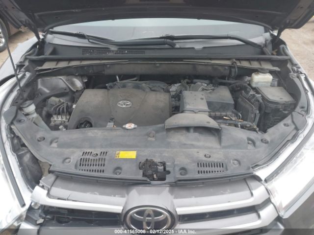 5TDBZRFH0JS891423 Toyota Highlander Le