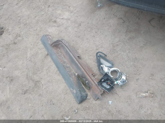5TDBZRFH0JS891423 Toyota Highlander Le