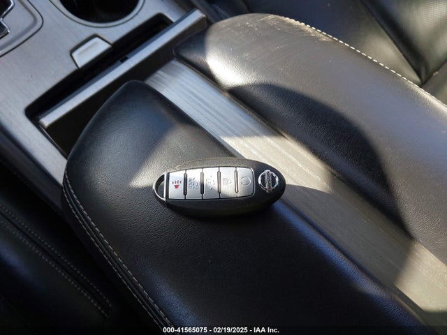 5N1AZ2MH8HN100444 Nissan MURANO SL