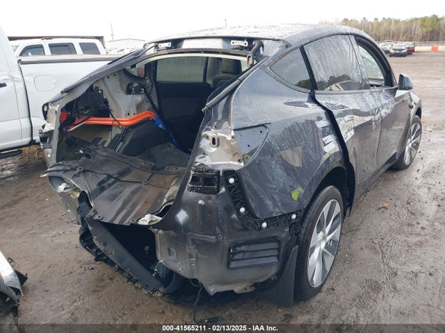 2023 TESLA MODEL Y 7SAYGDEE6PF596126 Photo 3