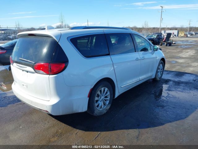 2019 CHRYSLER PACIFICA 2C4RC1BG3KR561168 Photo 3