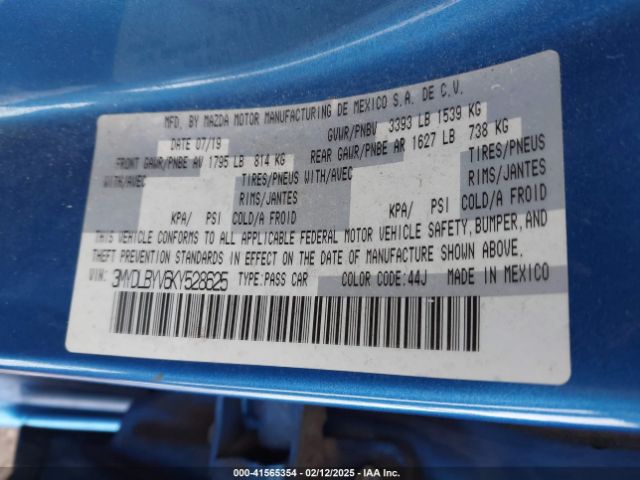 3MYDLBYV6KY528625 Toyota YARIS L