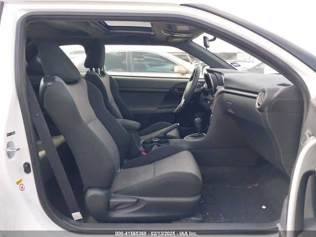 JTKJF5C77E3081151 Scion TC