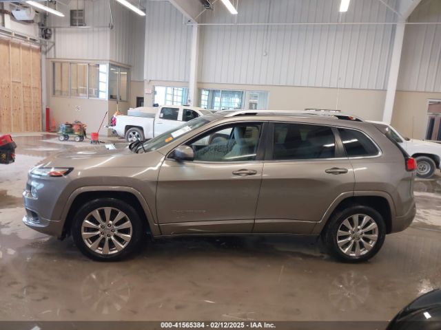 1C4PJLJS6GW338975 Jeep Cherokee Overland