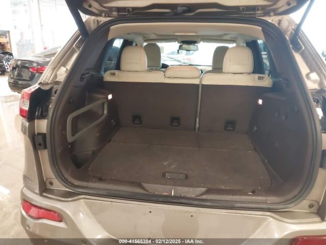1C4PJLJS6GW338975 Jeep Cherokee Overland