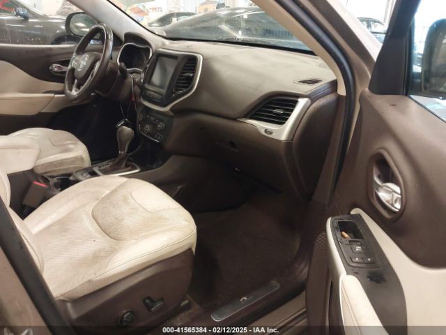 1C4PJLJS6GW338975 Jeep Cherokee Overland
