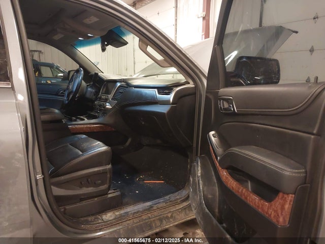 Chevrolet Suburban Premier 2019 1GNSKJKC1KR291629 Image 5
