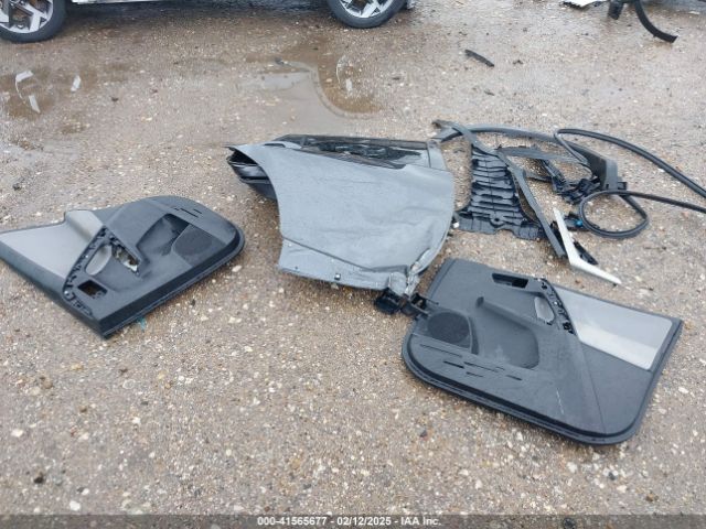 JTMZFREVXFD069150 Toyota RAV4 LE