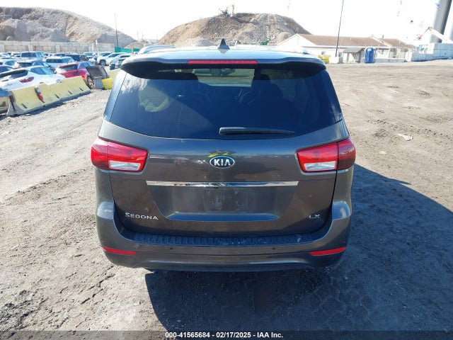 KIA SEDONA LX 2017 KNDMB5C10H6331991 Image 16