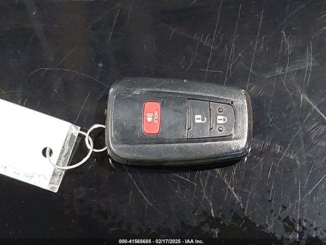 2T3P1RFV8KW070475 Toyota Rav4 Xle