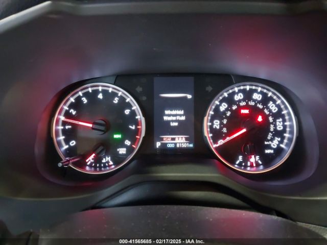 2T3P1RFV8KW070475 Toyota Rav4 Xle