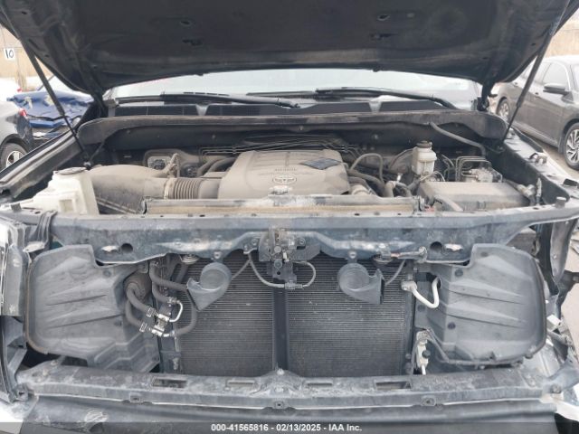 5TFDY5F15JX767746 Toyota Tundra Sr5 5.7l V8
