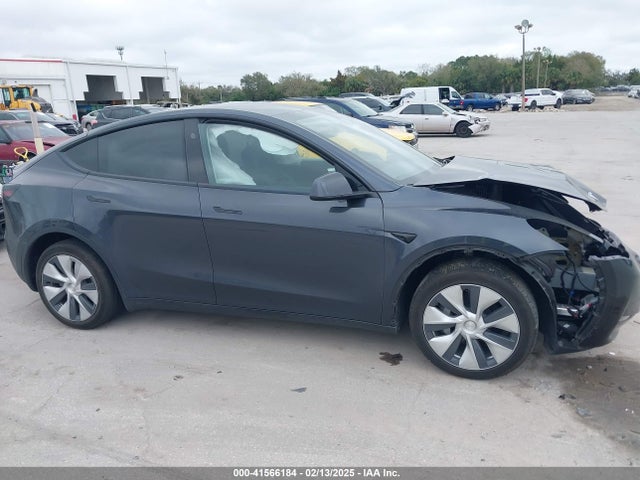 7SAYGDED3RF002246 Tesla Model Y Long Range Dual Motor All-wheel Drive/rwd
