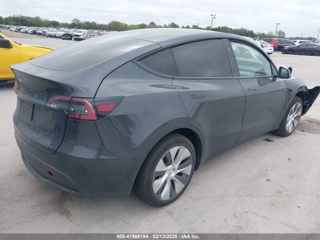 2024 TESLA MODEL Y 7SAYGDED3RF002246 Photo 3
