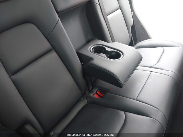 2024 TESLA MODEL Y 7SAYGDED3RF002246 Photo 7