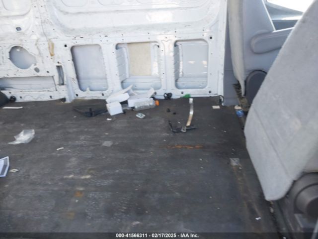 1FTNE2CMXFKA15572 Ford Transit-150