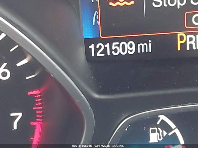 1FMCU0GD8KUB84704 Ford ESCAPE SE